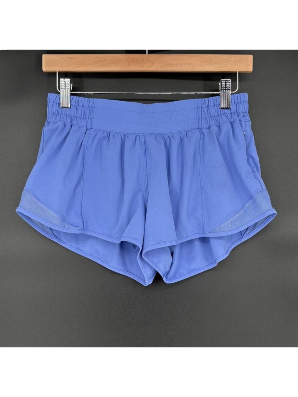 lululemon Hotty Hot Low-Rise Lined 2.5" Shorts Size 8 Wild Indigo Purple Running
